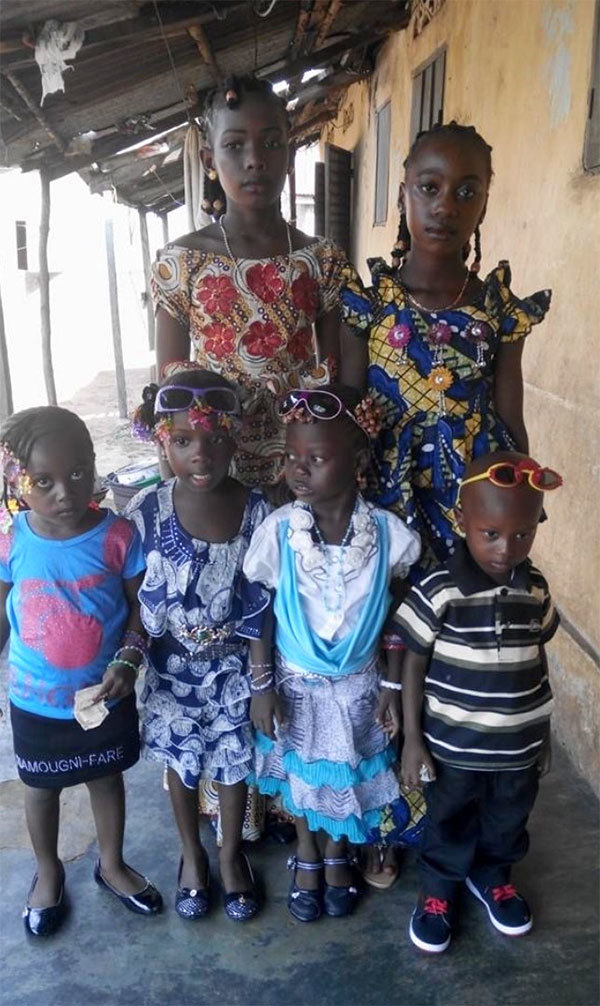 children-supported-by-ecoguinea-foundation